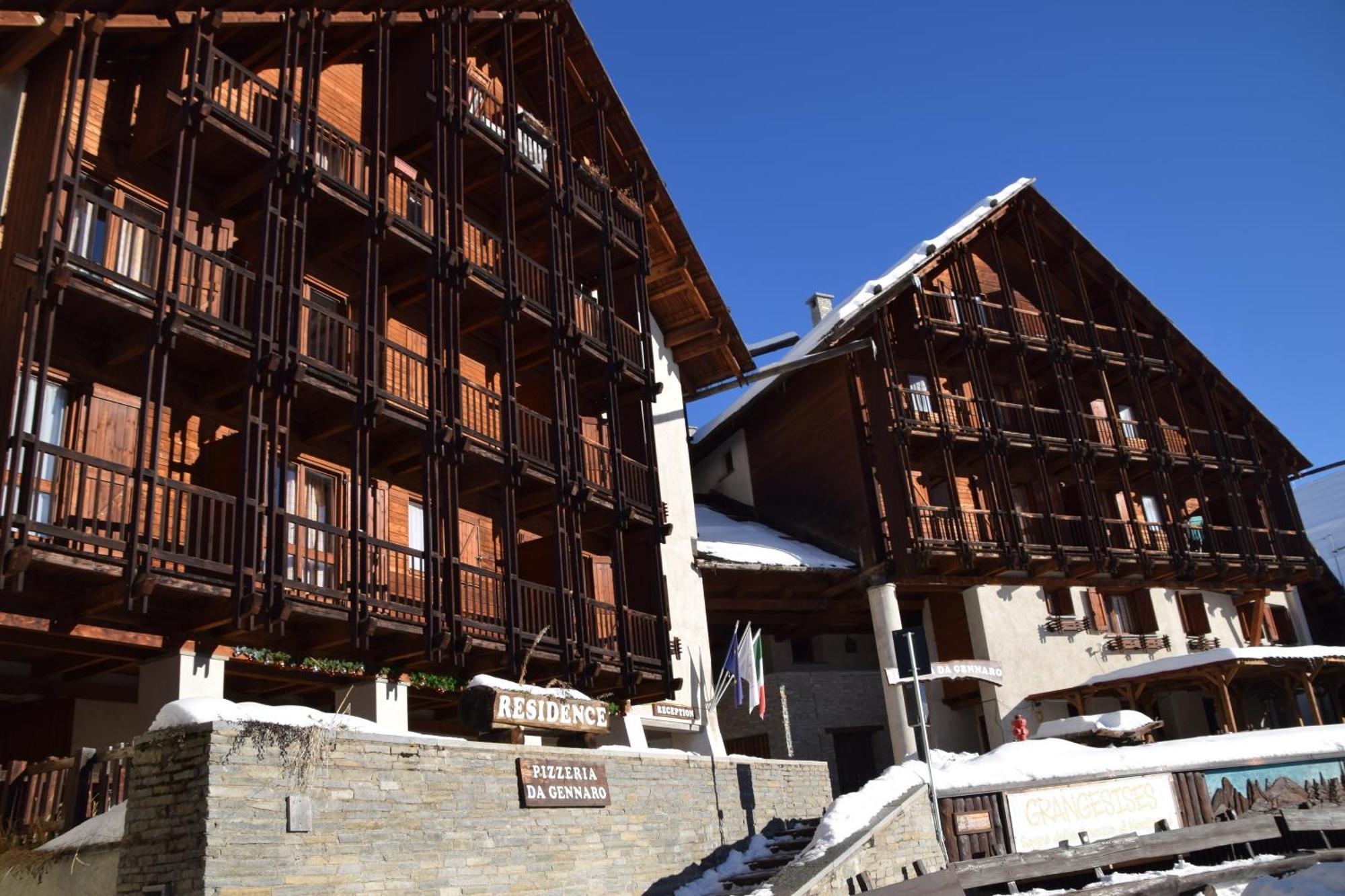 Grange Hike & Ski Sestriere Apartments Luaran gambar